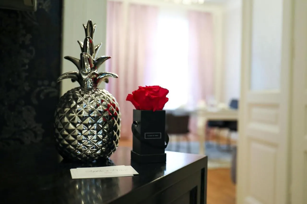 Sophies Place Augarten - Imperial Lifestyle City Apartments Vienna Parking