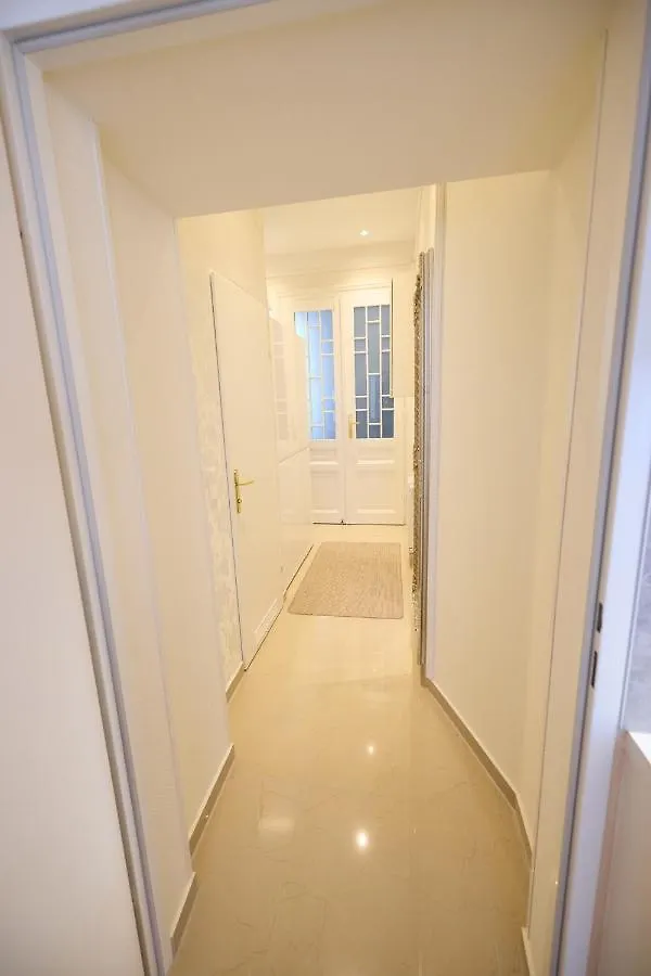 Sophies Place Augarten - Imperial Lifestyle City Apartments Vienna Parking