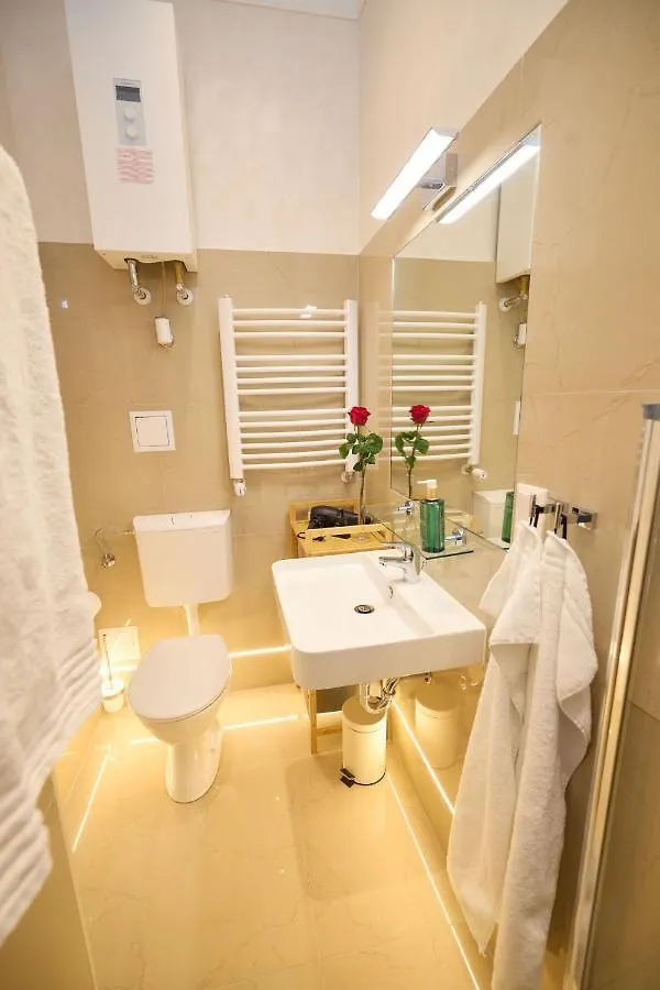 Sophies Place Augarten - Imperial Lifestyle City Apartments Vienna Parking