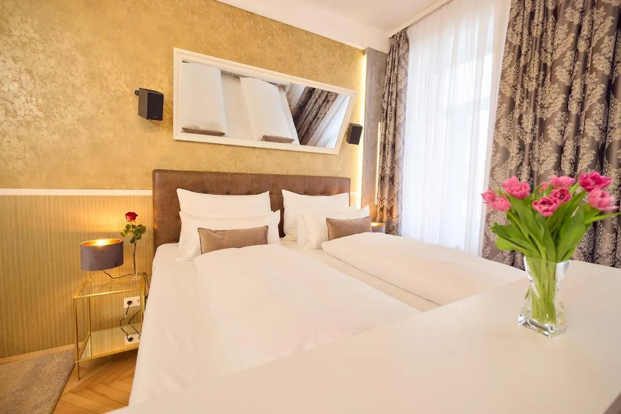 Sophies Place Augarten - Imperial Lifestyle City Apartments Vienna Parking