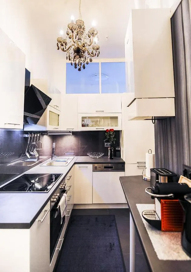 Sophies Place Augarten - Imperial Lifestyle City Apartments Vienna Parking