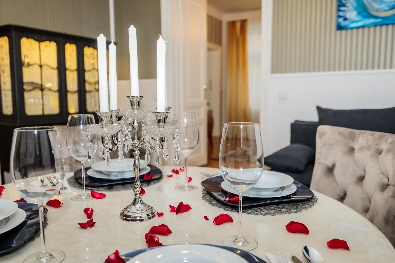 Sophies Place Augarten - Imperial Lifestyle City Apartments Vienna Parking